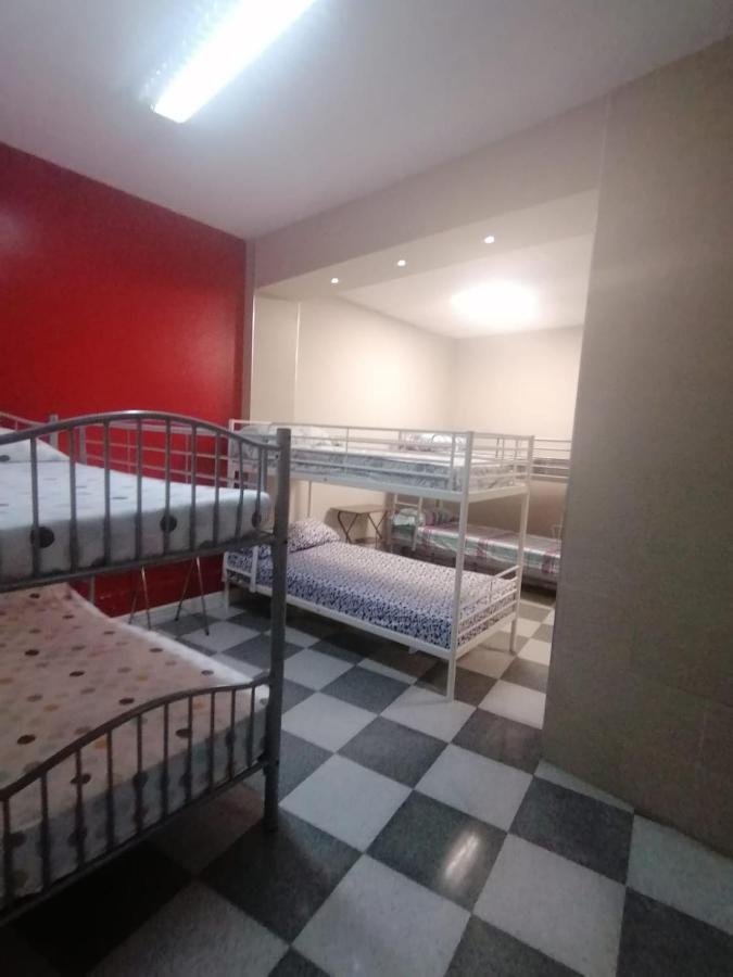 Hostal Casa Rosa Madryt Zewnętrze zdjęcie